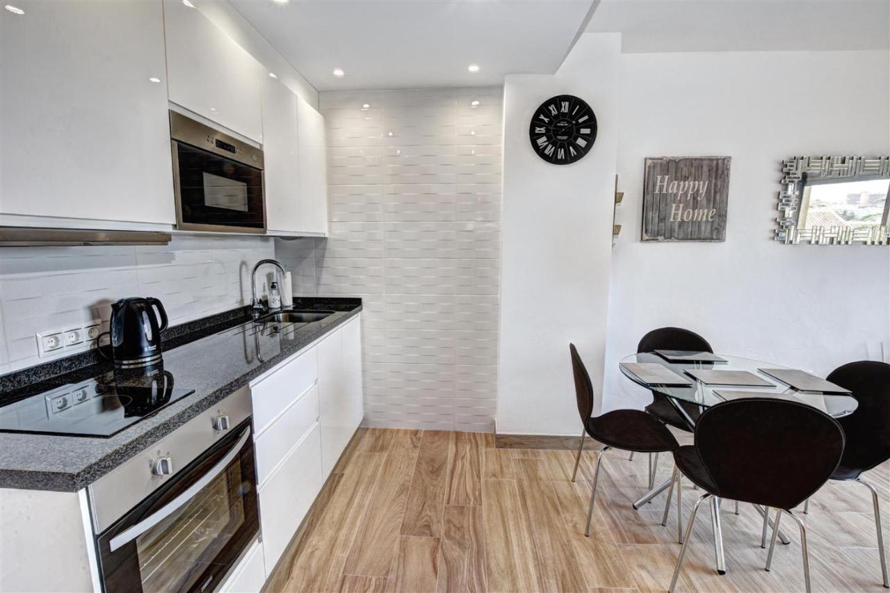 Benal Beach, Luxury Sea & Mountain View Beachside 1 Bedroom Apartment Benalmadena Exterior photo