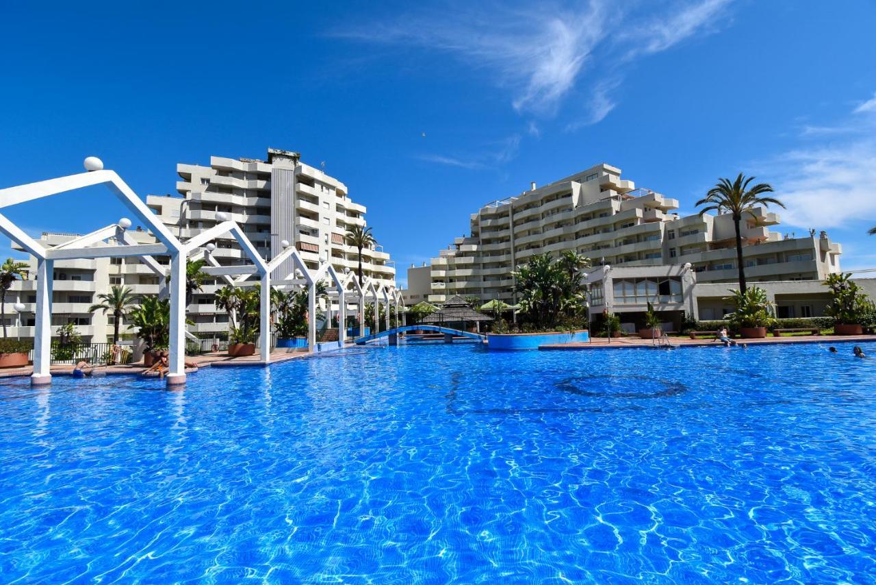 Benal Beach, Luxury Sea & Mountain View Beachside 1 Bedroom Apartment Benalmadena Exterior photo