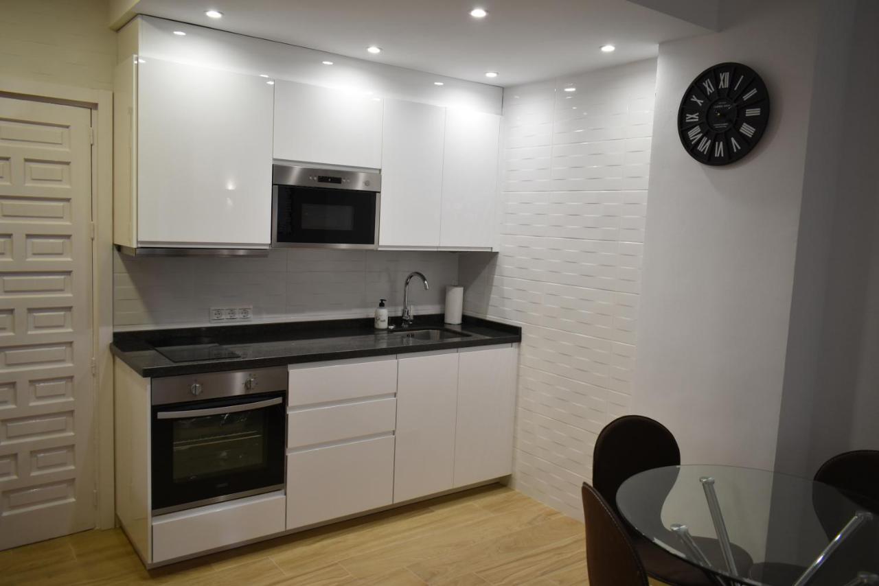 Benal Beach, Luxury Sea & Mountain View Beachside 1 Bedroom Apartment Benalmadena Exterior photo